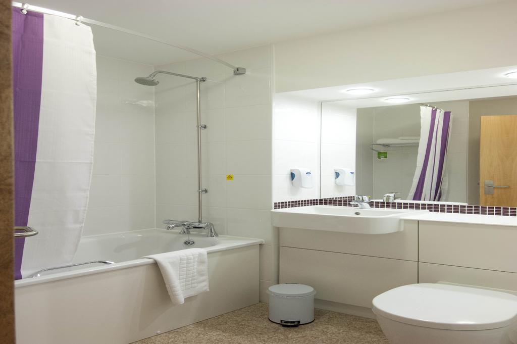 Premier Inn Sittingbourne Kent ภายนอก รูปภาพ